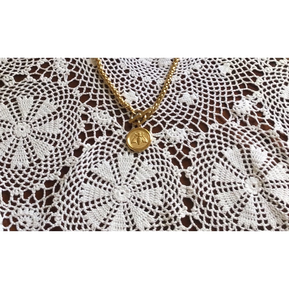 Joan Rivers Bee collection 32” necklace.